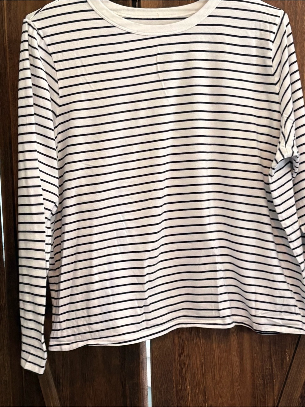 Old Navy White Long Sleeve Tee with Navy Blue Stripes; XXL